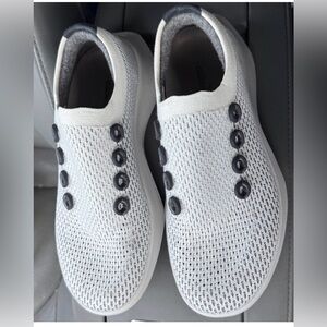 Allbirds Women’s slip on shoes Tree Dasher TD 8 *No laces* EUC